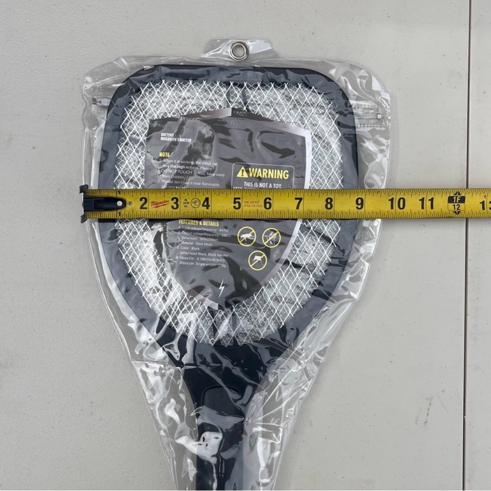 1 pc 20x9” battery powered Bug Zapper Racket - Picture 2 of 4